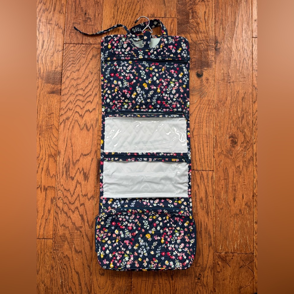 Vera Bradley Hanging Toiletry Navy Scattered Wildflower Quilted Cosmetic Bag